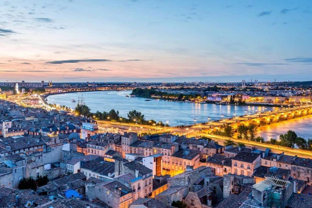 Charming Apartment In The Chartrons District Bordeaux Bagian luar foto